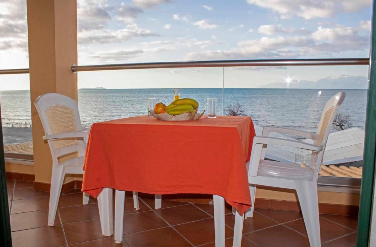 Frosos Beachfront Maisonette Acharavi Acharavi  Esterno foto