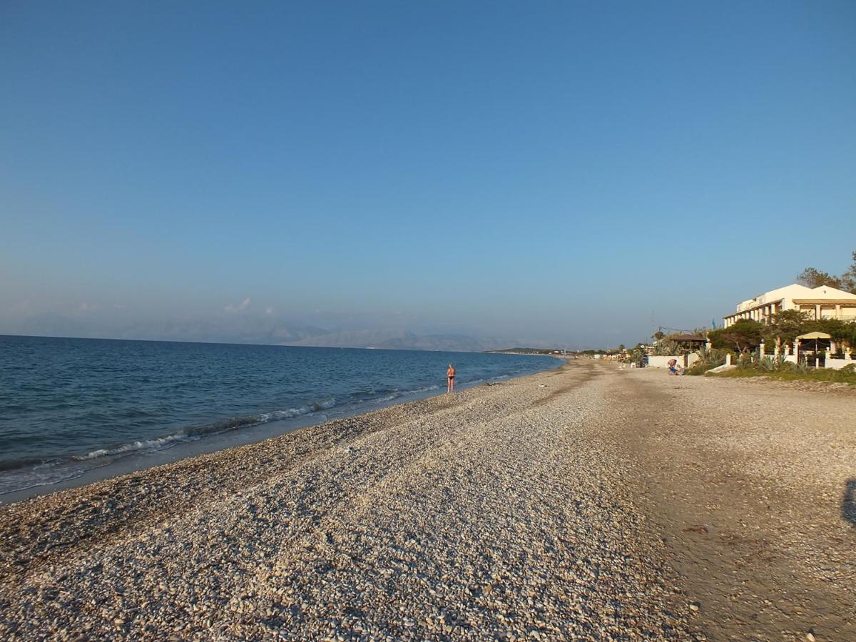 Frosos Beachfront Maisonette Acharavi Acharavi  Esterno foto